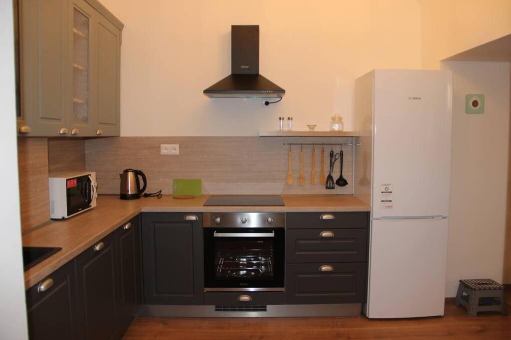 Apartment"Na Hlavnej" Кошице Экстерьер фото