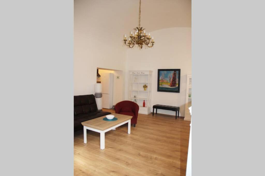 Apartment"Na Hlavnej" Кошице Экстерьер фото